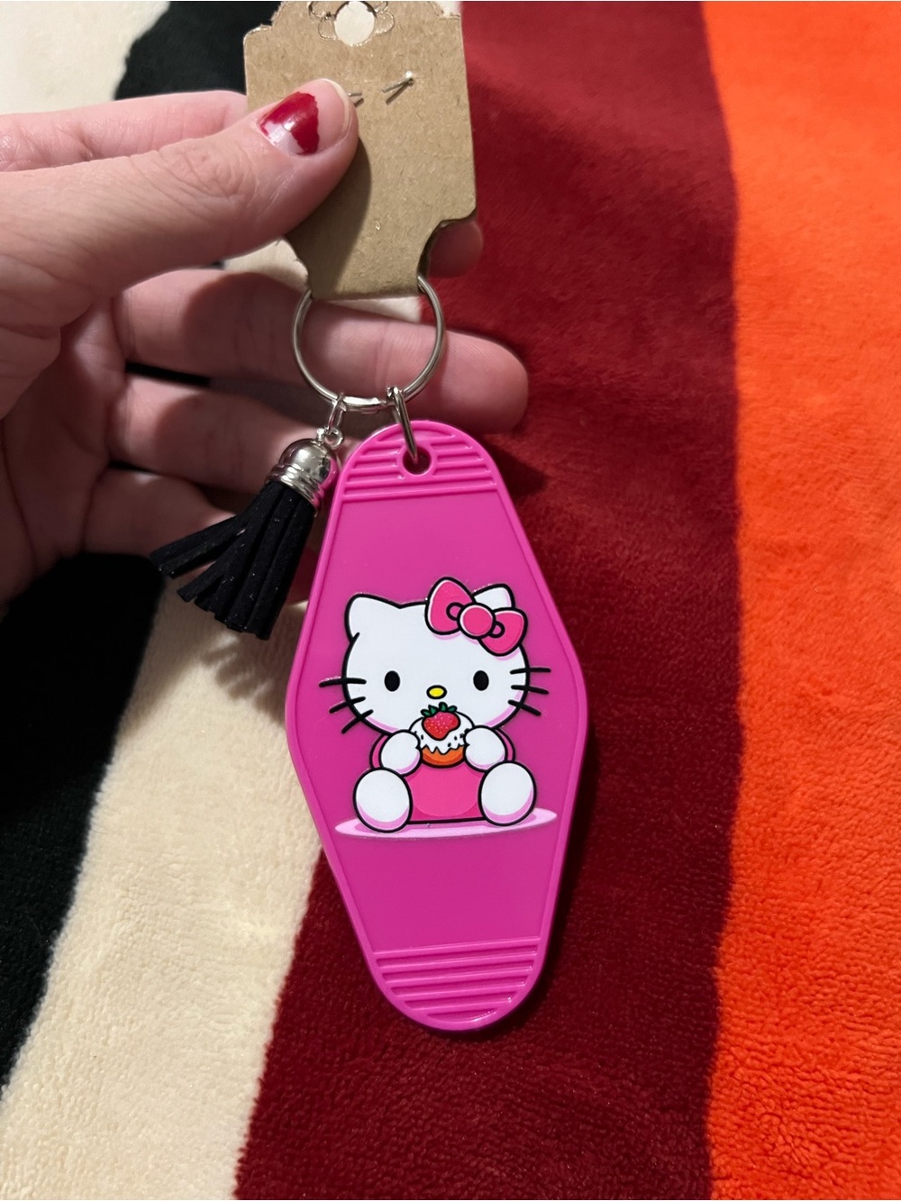 Hello Kitty Keychain 🍩 - Picture 3 of 4